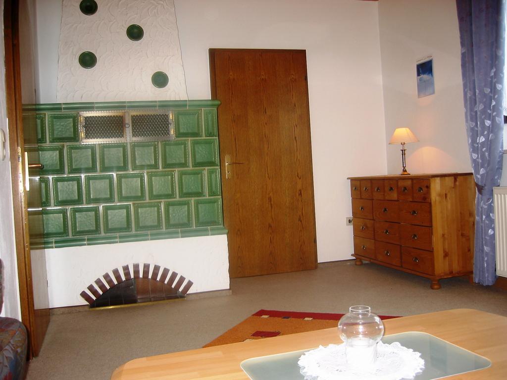 Ferienwohnungen Haus Waltraud Steinwiesen エクステリア 写真